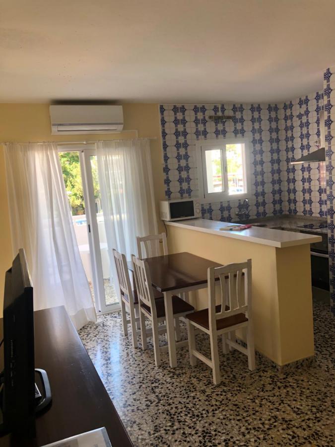 Apartamentos Cala Llonga Cala Llonga  Eksteriør bilde