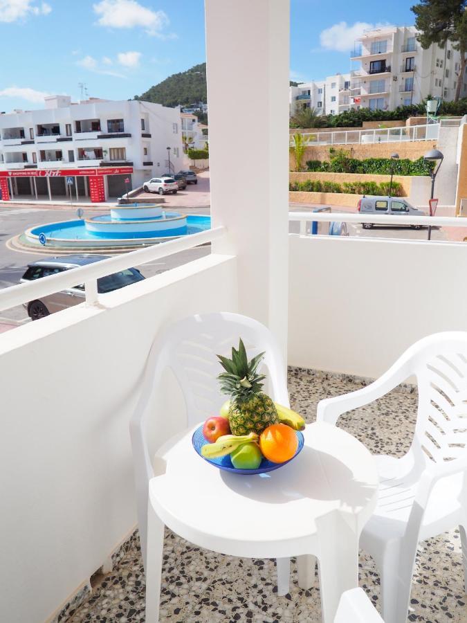 Apartamentos Cala Llonga Cala Llonga  Eksteriør bilde