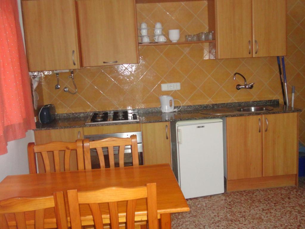 Apartamentos Cala Llonga Cala Llonga  Rom bilde