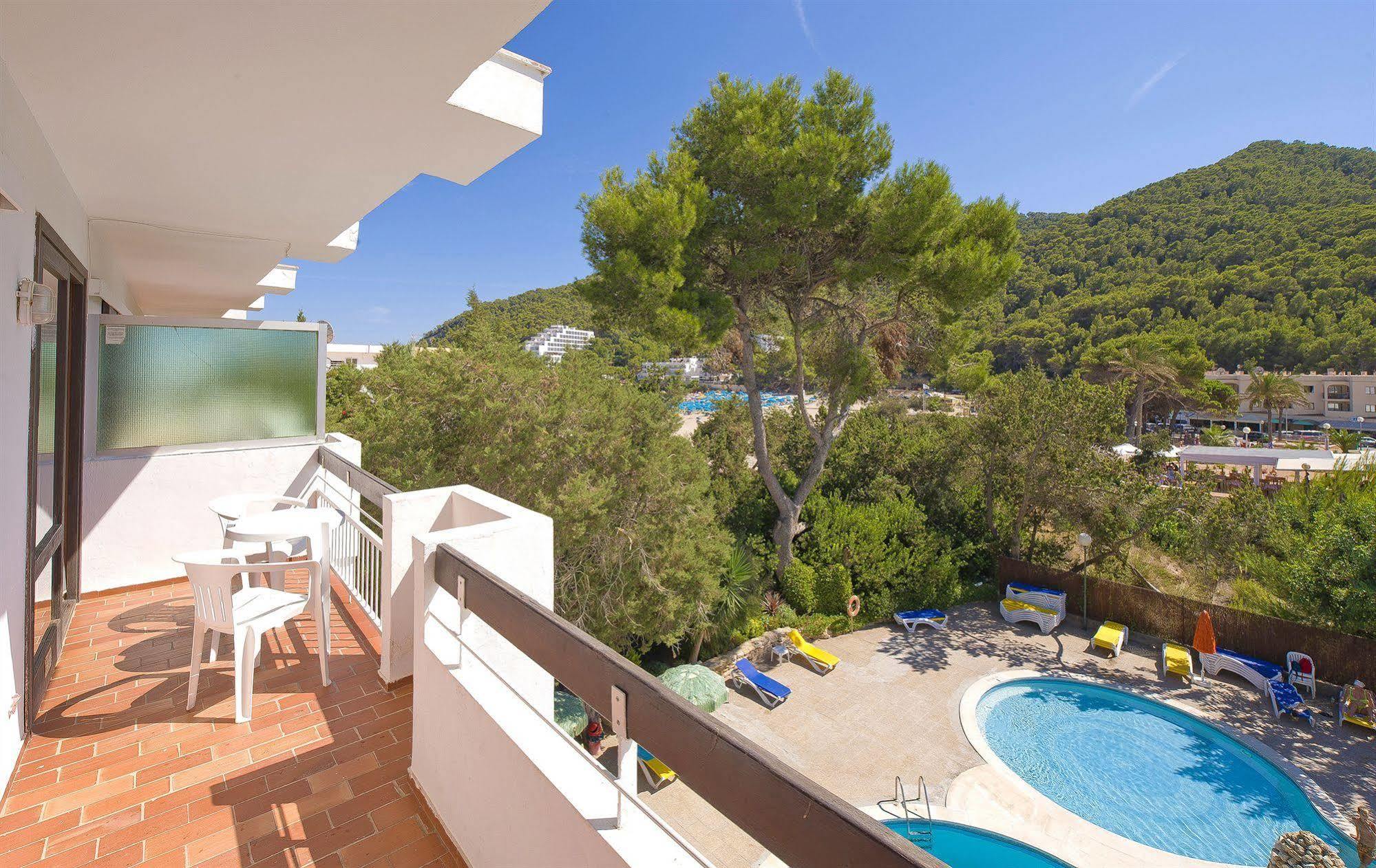 Apartamentos Cala Llonga Cala Llonga  Eksteriør bilde