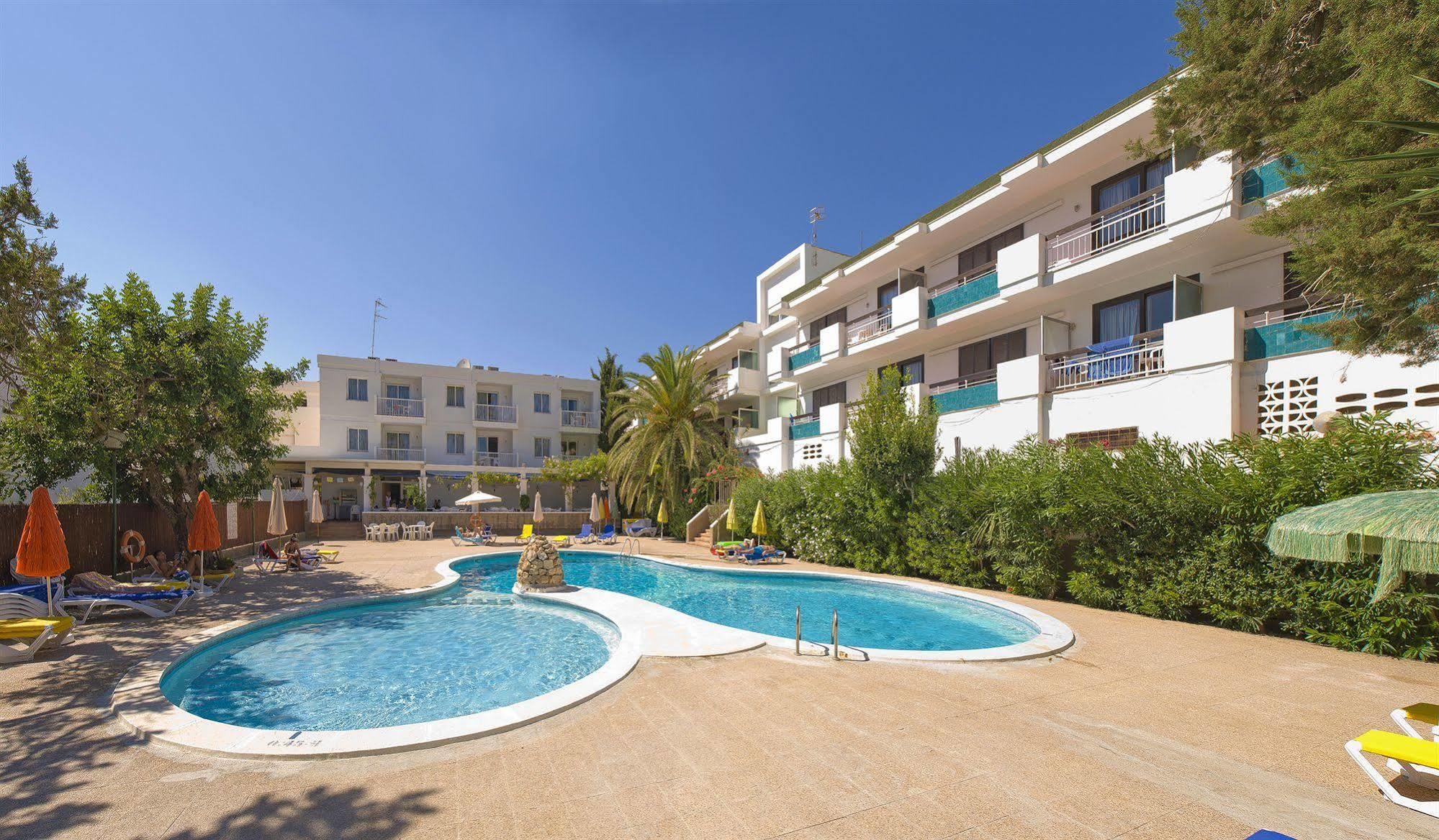 Apartamentos Cala Llonga Cala Llonga  Eksteriør bilde